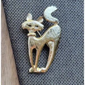 Vintage 1970s mod scaredy‎ cat brooch pin brushed gold tone Halloween